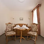 Rosa 3*