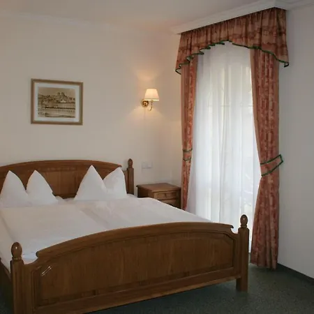 Rosa Guest house 3*